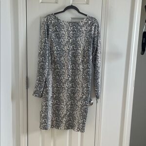 ONLY WORN ONCE!! Abercrombie & Fitch Gray and White Long Sleeve Dress